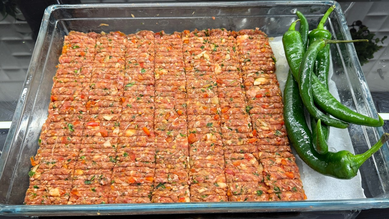 Şişsiz Adana Olur mu Demeyin! 😎 En Pratik Tepside Adana Kebabı Nasıl Yapılır?