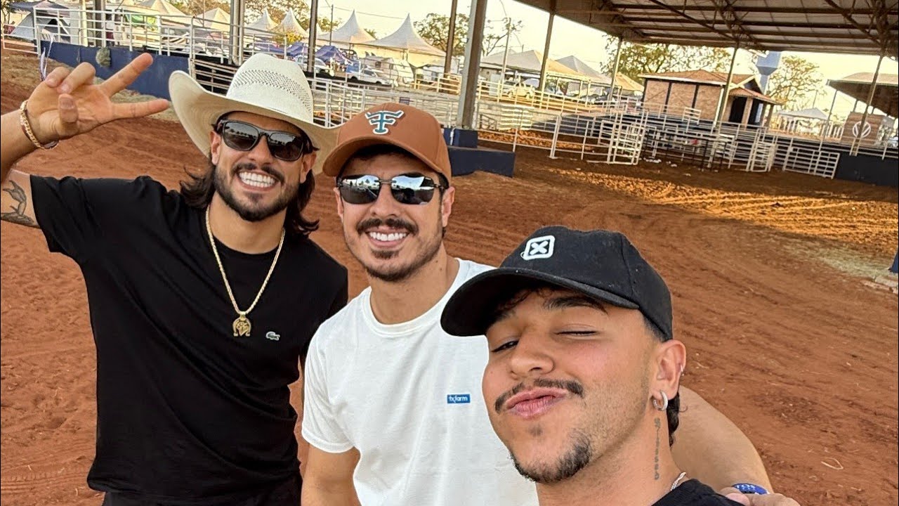 Jacques dança com Lázaro 