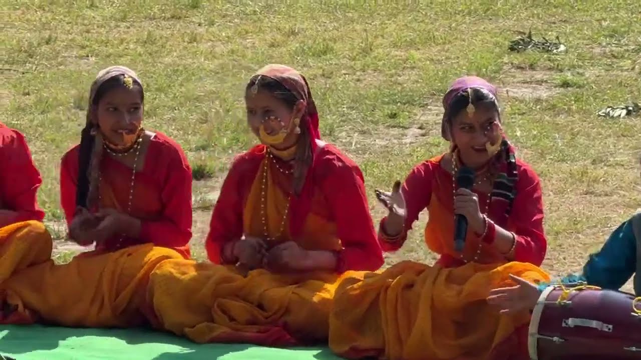 Garhwali lokgeet. SGRR Inter College Bhauwala Dehradun #garhwali #lokgeet #uttarakhand 