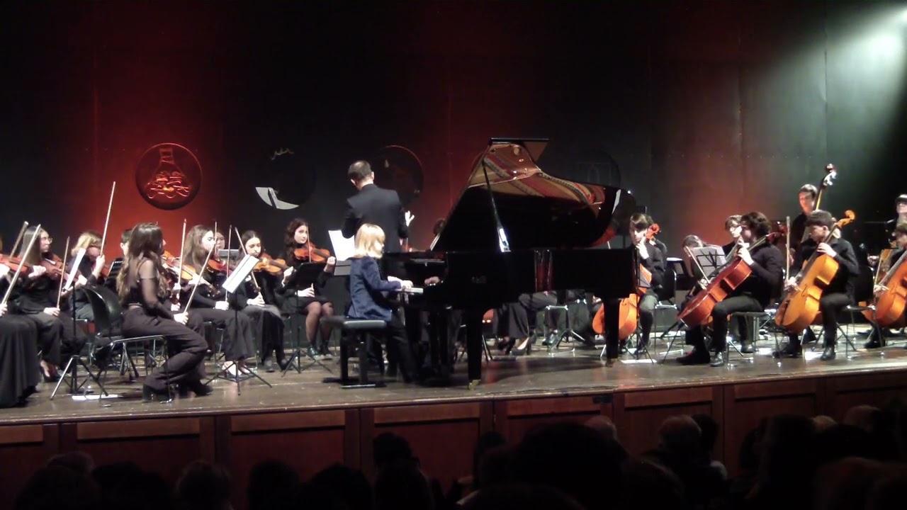 ALBERTO CARTUCCIA CINGOLANI (7yo) plays HAYDN Piano Concerto HOB XVIII:11 I mov