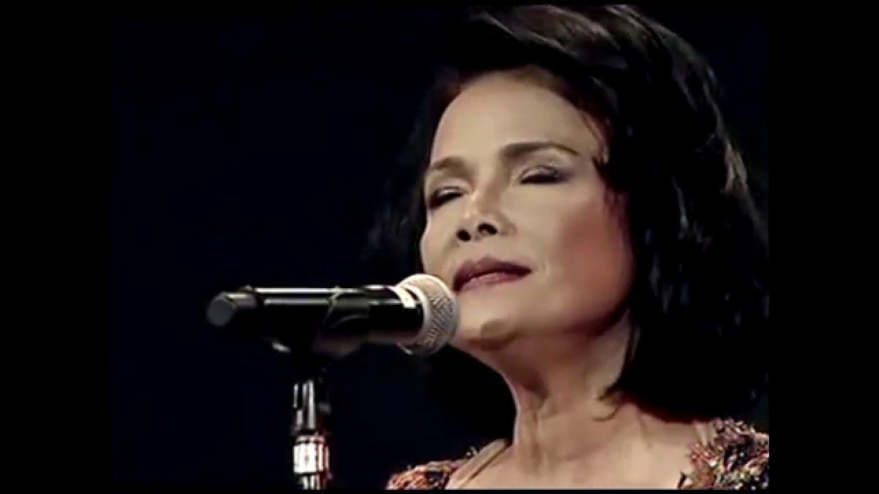 ชีวิตละคร ขับร้องโดย ศรีไศล สุชาติวุฒิ คอนเสิร์ต หีบเพลงชักฯ ๑