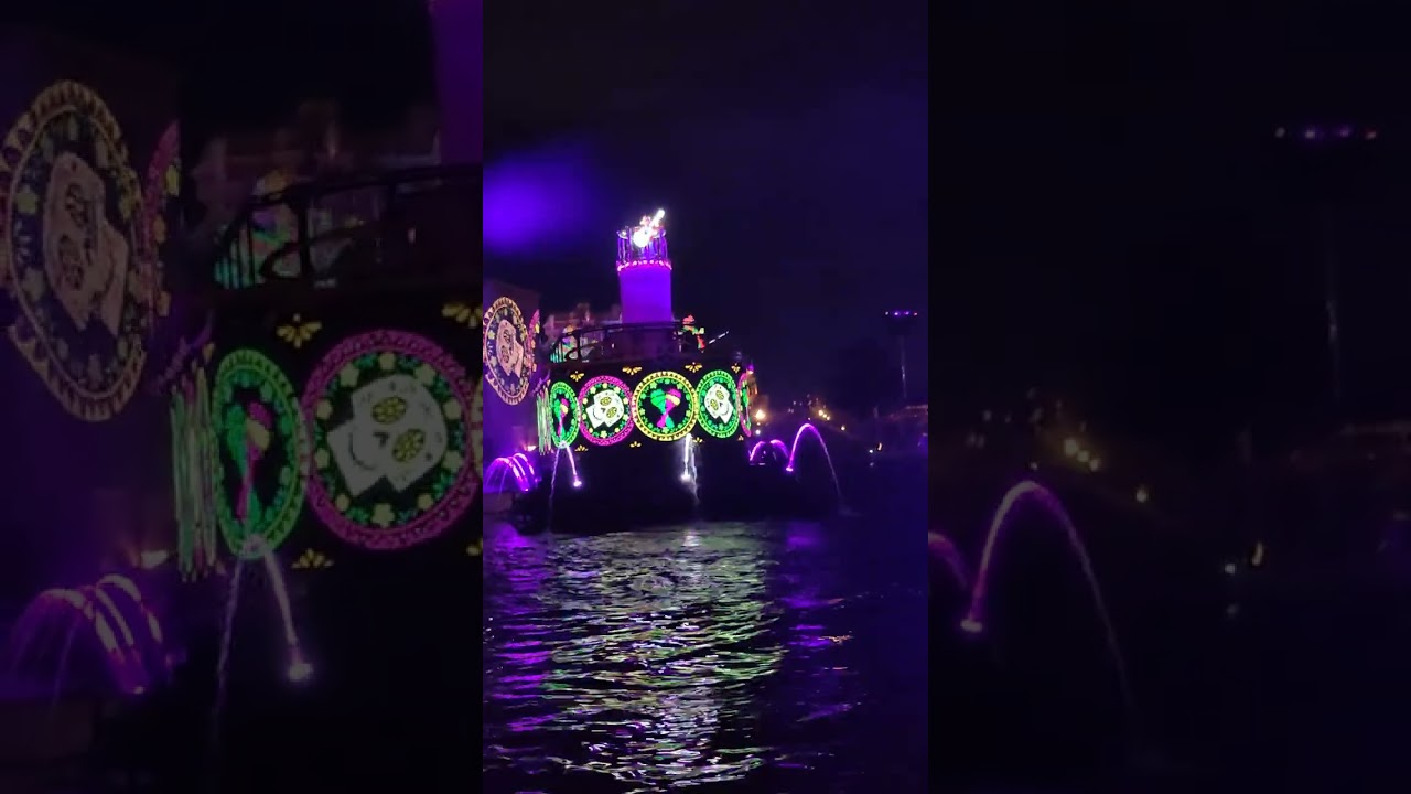 WATER SHOW AT TOKYO DISNEY SEA
