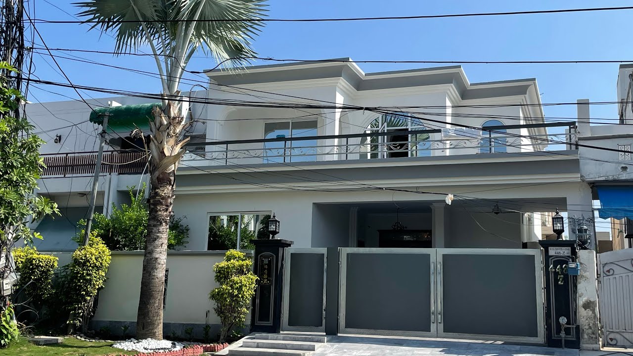 10 Marla Used House For Sale In DHA Lahore