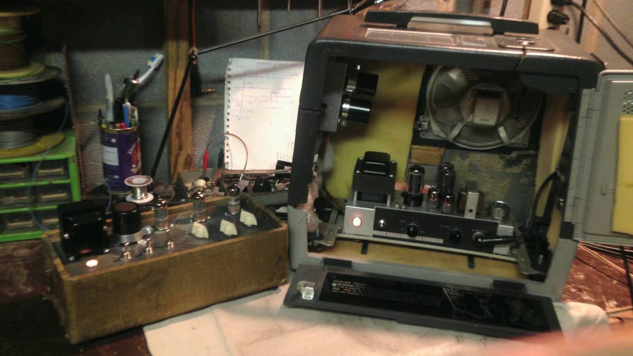 Strange Kid Harmonic Tremolo Unit