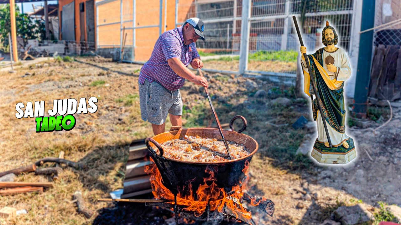 Preparando Carnitas Michoacanas para Regalar en Honor a San Judas Tadeo
