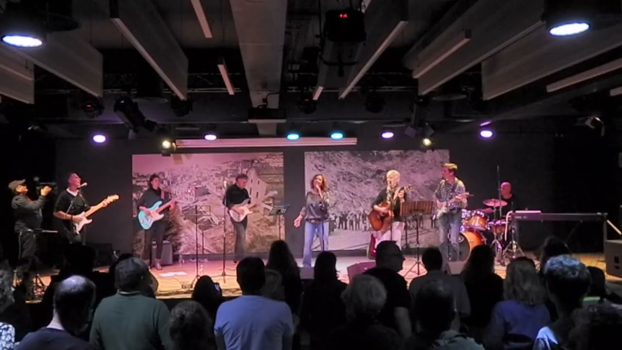 09 Jonics -  Brown eyed girl