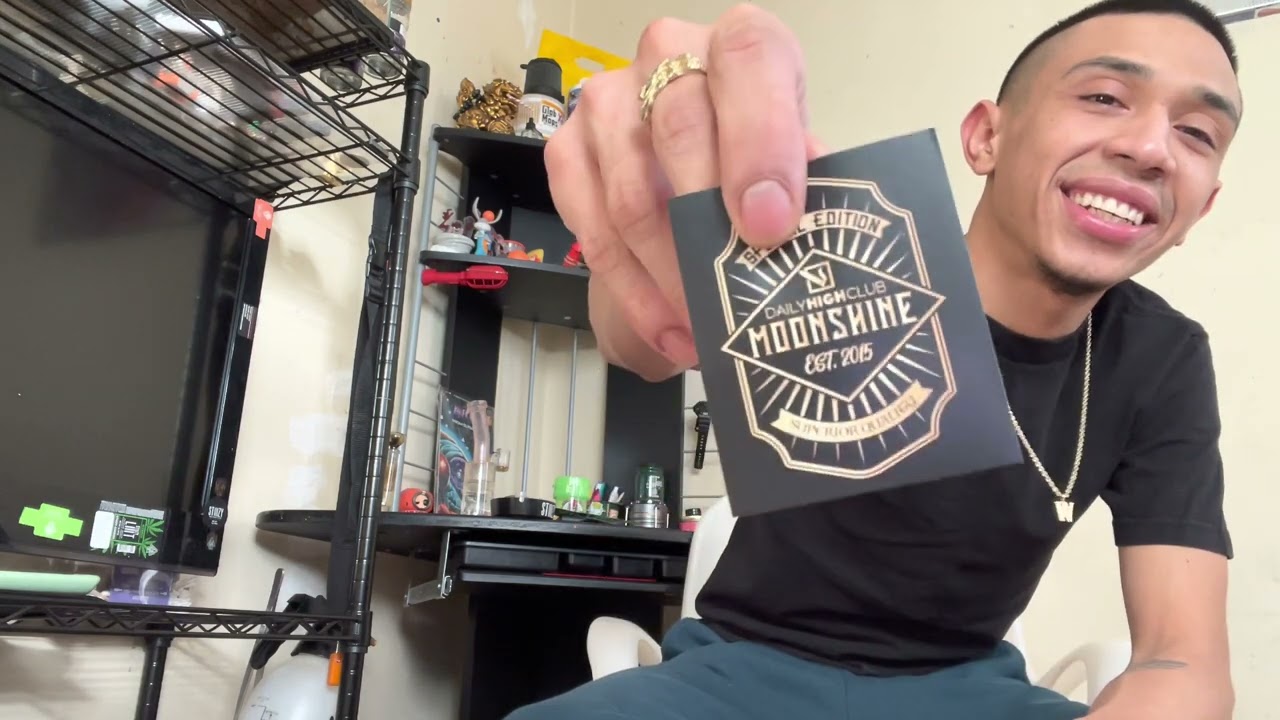 Daily High Club New Years Box Review 2022