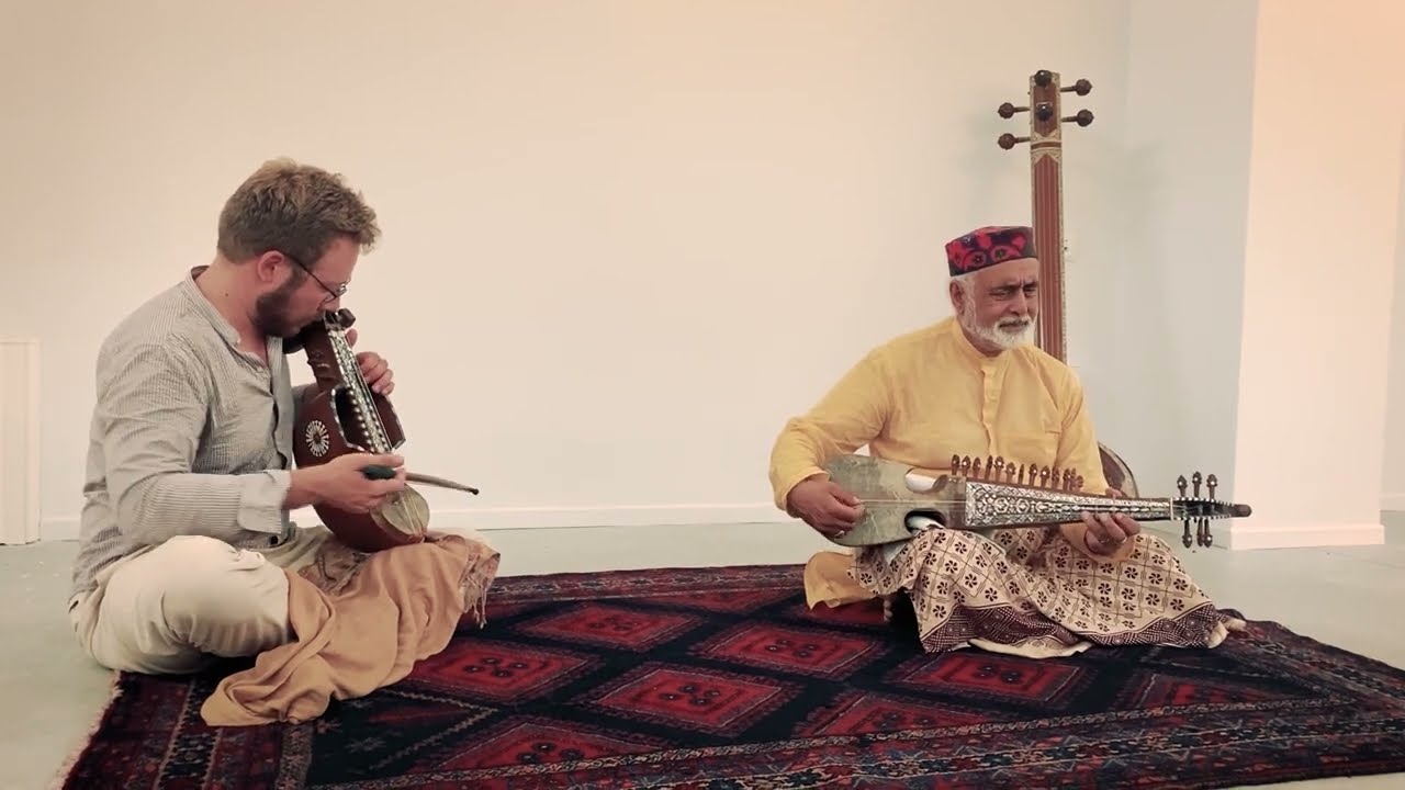 Ustad Daud Khan Sadozai - Afghan folk music - rubab & sarinda