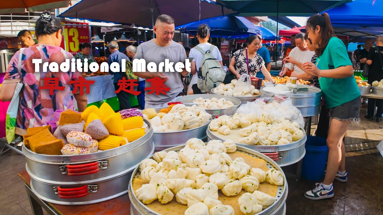 Traditional Chinese rural market, full of delicious street food, A place to relax and unwind