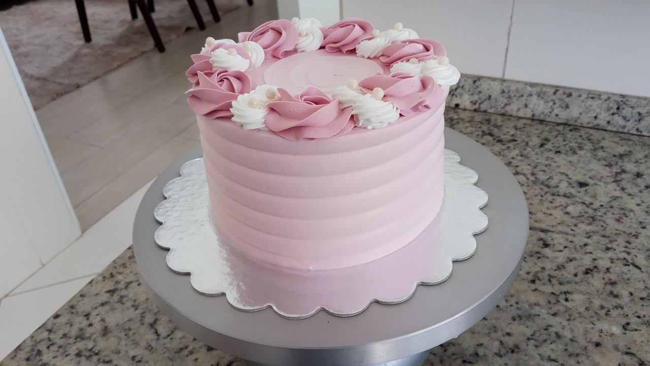 CONFEITANDO BOLO DE 1KG | BOLO FLORAL | Confeitando com Lucas