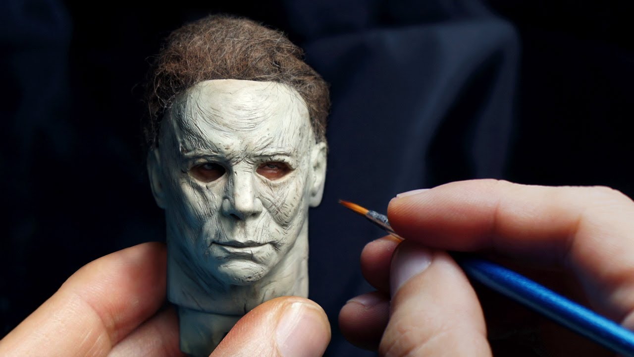Скульптура Майкла Майерса в масштабе 1: 6 Замедленная съемка скульптуры.