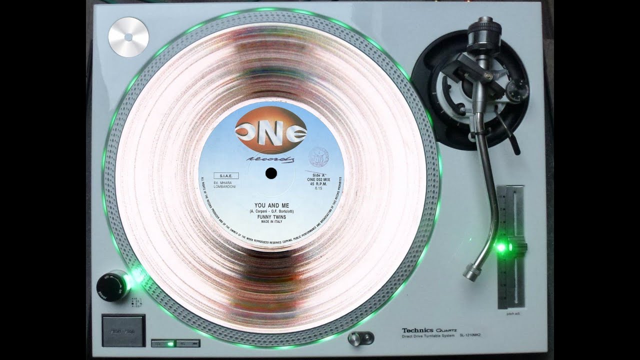 FUNNY TWINS - YOU AND ME (ORIGINAL 12'' VERSION) (℗1987)