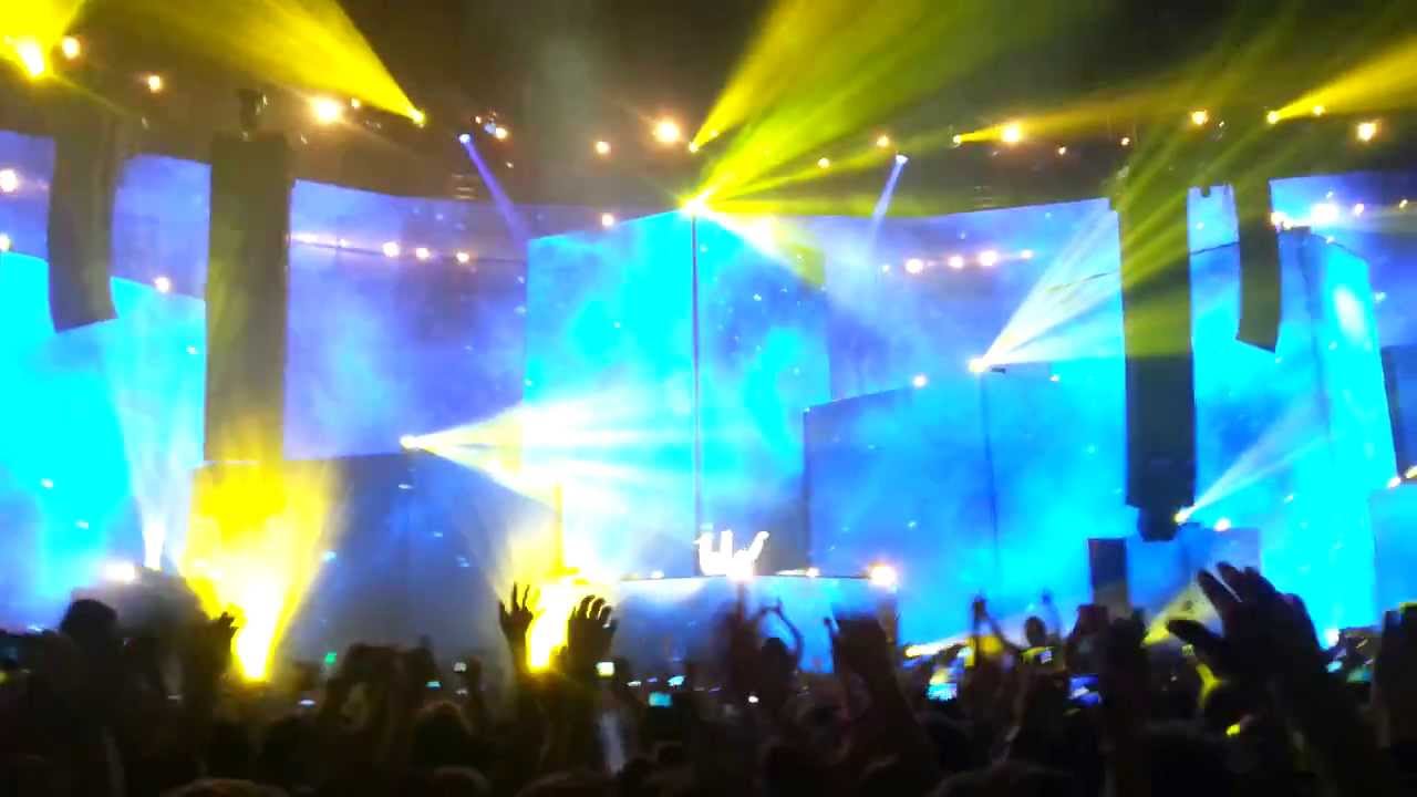 Dimtri Vegas & Like Mike - Bringing Home The Madness (Opening Intro) HD