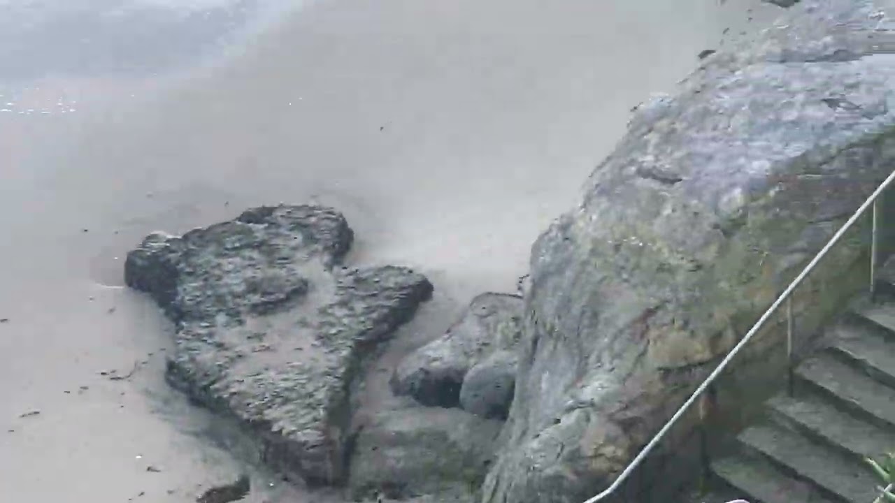 This weekend, the best waves on the Central Coast in my opinion were at Pleasure Point #Surfing