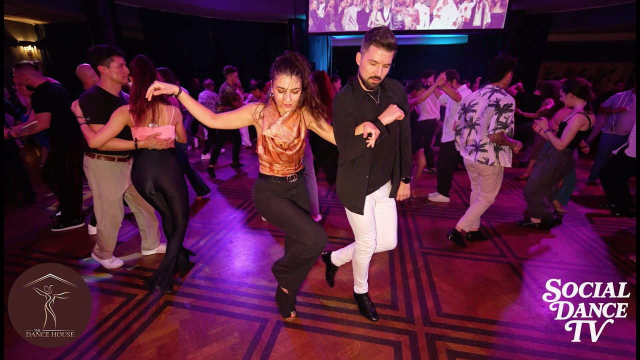 Cotiso & Maria - Salsa Social Dancing ⭐ Back 2 Mambo ⭐