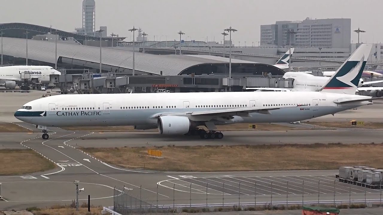 Cathay Pacific Airways Boeing 777-300 B-HNK Takeoff - Kansai International Airport -