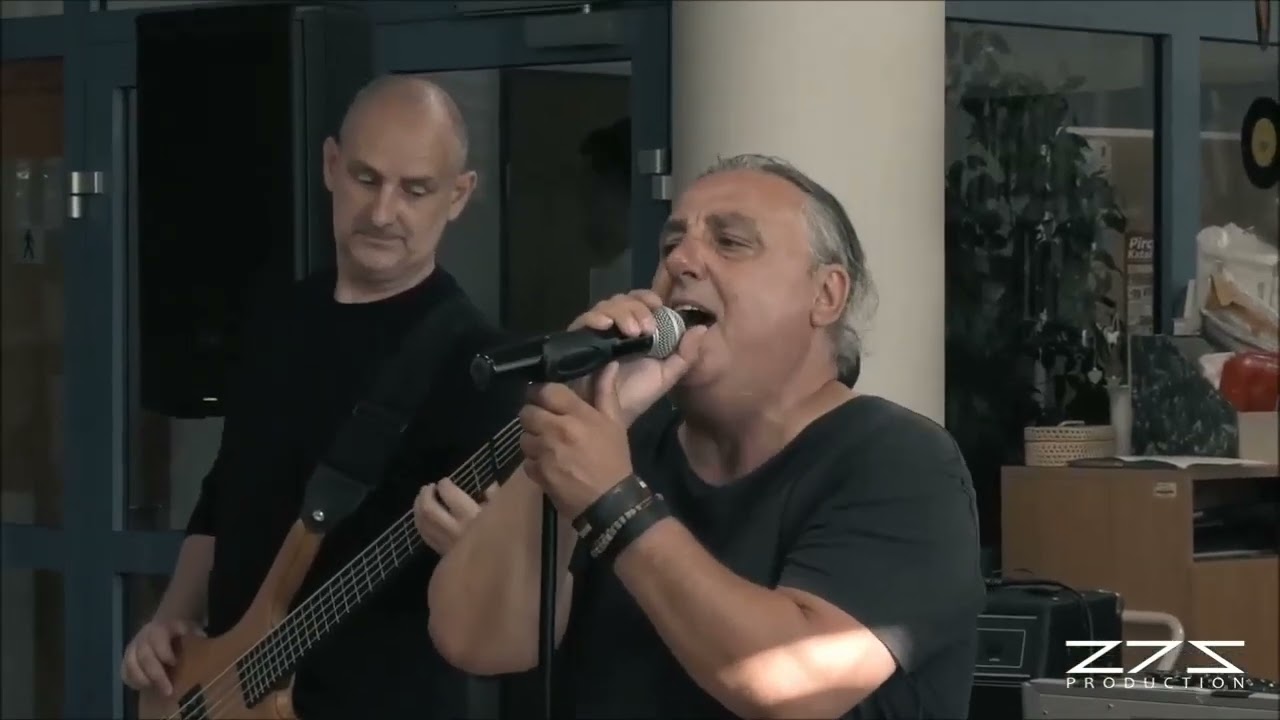 SenoR zenekar-Csavarogsz az utcán - Méliusz könyvtár live session