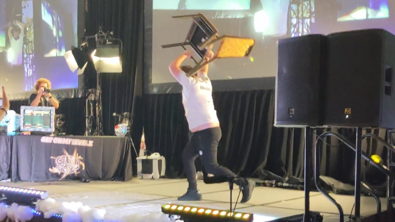 Hungrybox's Chair Slam Pop Off (Crowd, Mang0, and Hbox’s reaction) - GOML X