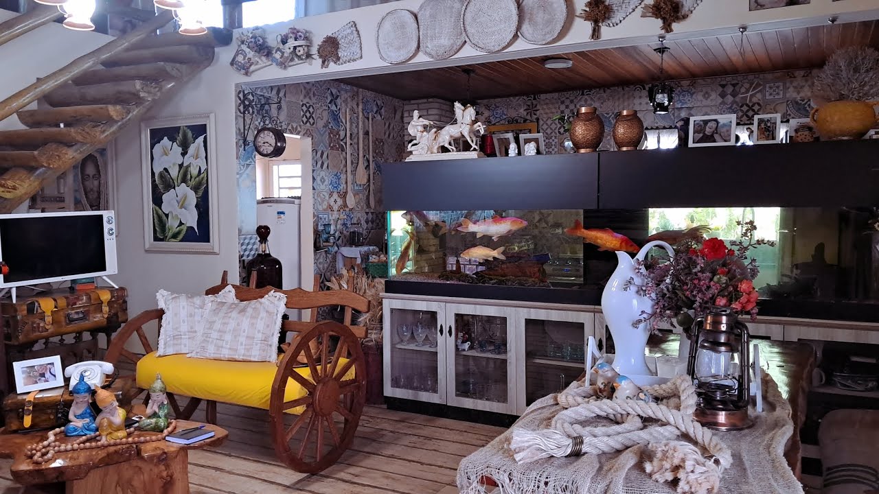 Decoração bruta .mais com muitas memórias afetivas. 