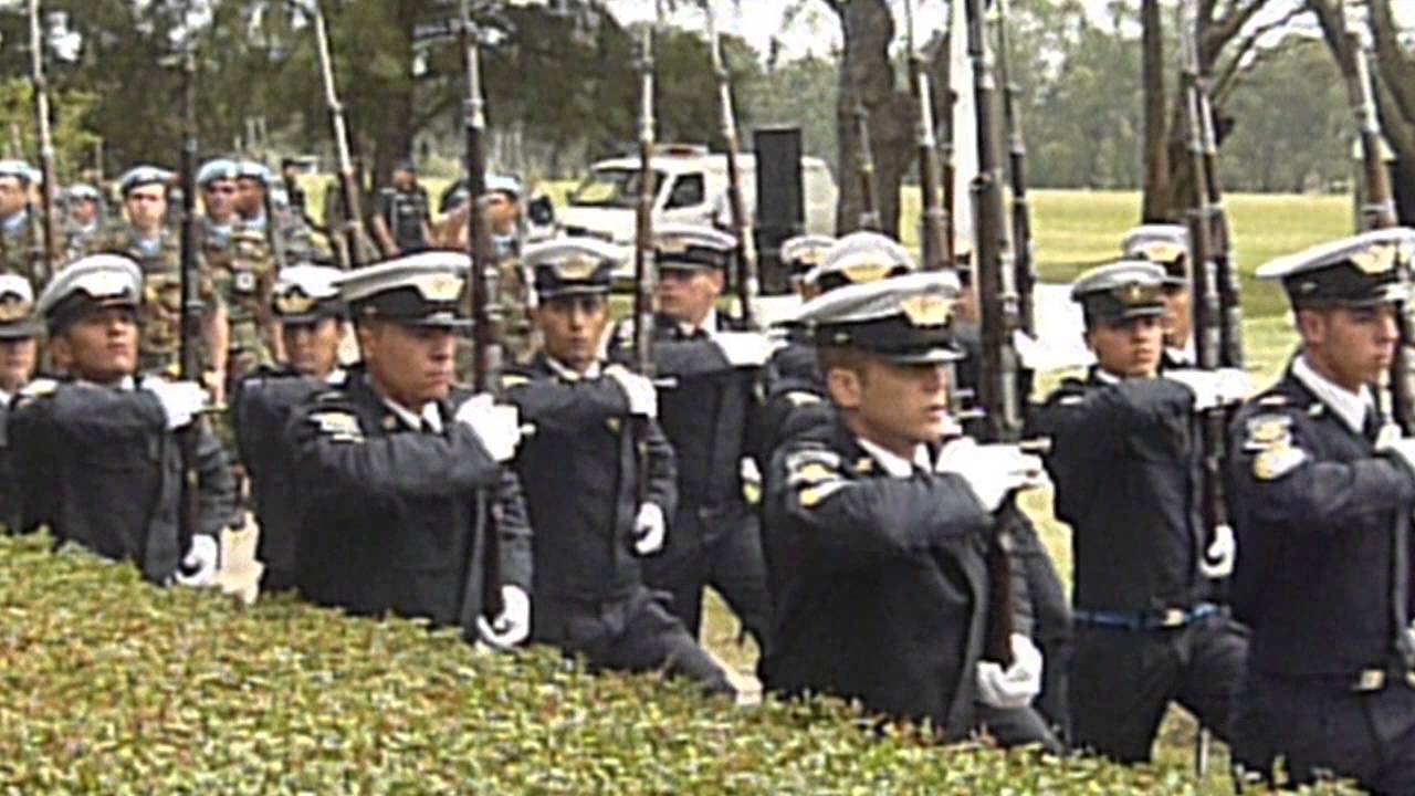 100o. Aniversario Fuerza Aerea Uruguaya-Desfile terrestre parte 1