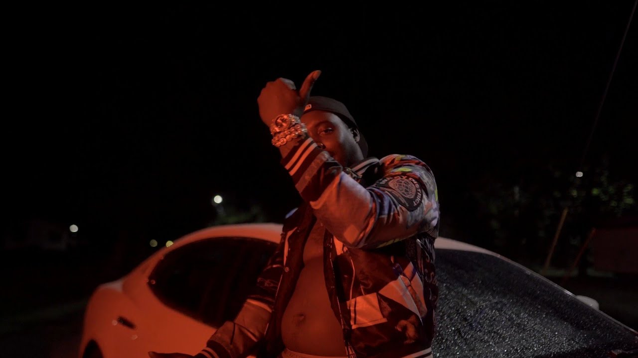 Playboy Poppy - Broken Conversation's [Official Music Video]