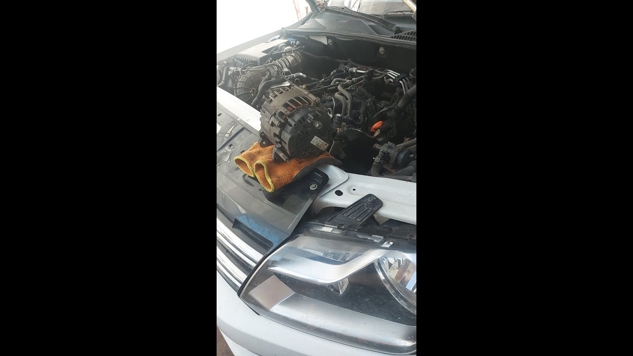 Como sacar el #alternador  de una #vw #amarok !!!!! Luz testigo de #bateria  en el tablero !!!OJO
