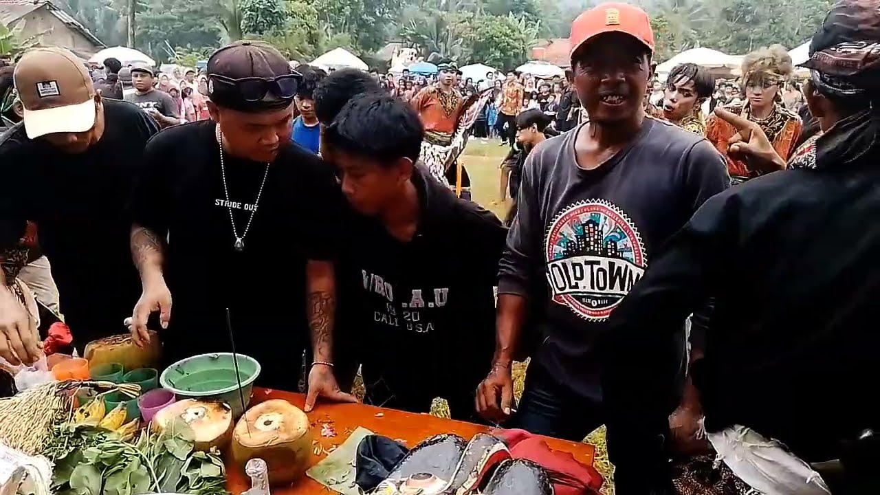 Mendeman Massal - Mendem Marem Ebeg Turonggo Sakti Lapang Karangsari Kebasen Banyumas