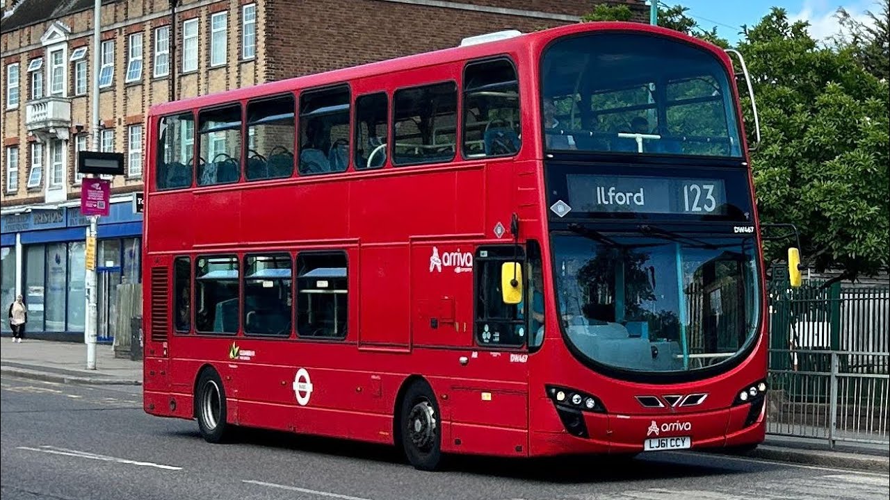 *Fast Driver* Journey on Route 123 | Arriva London North (LJ60AWW DW336)