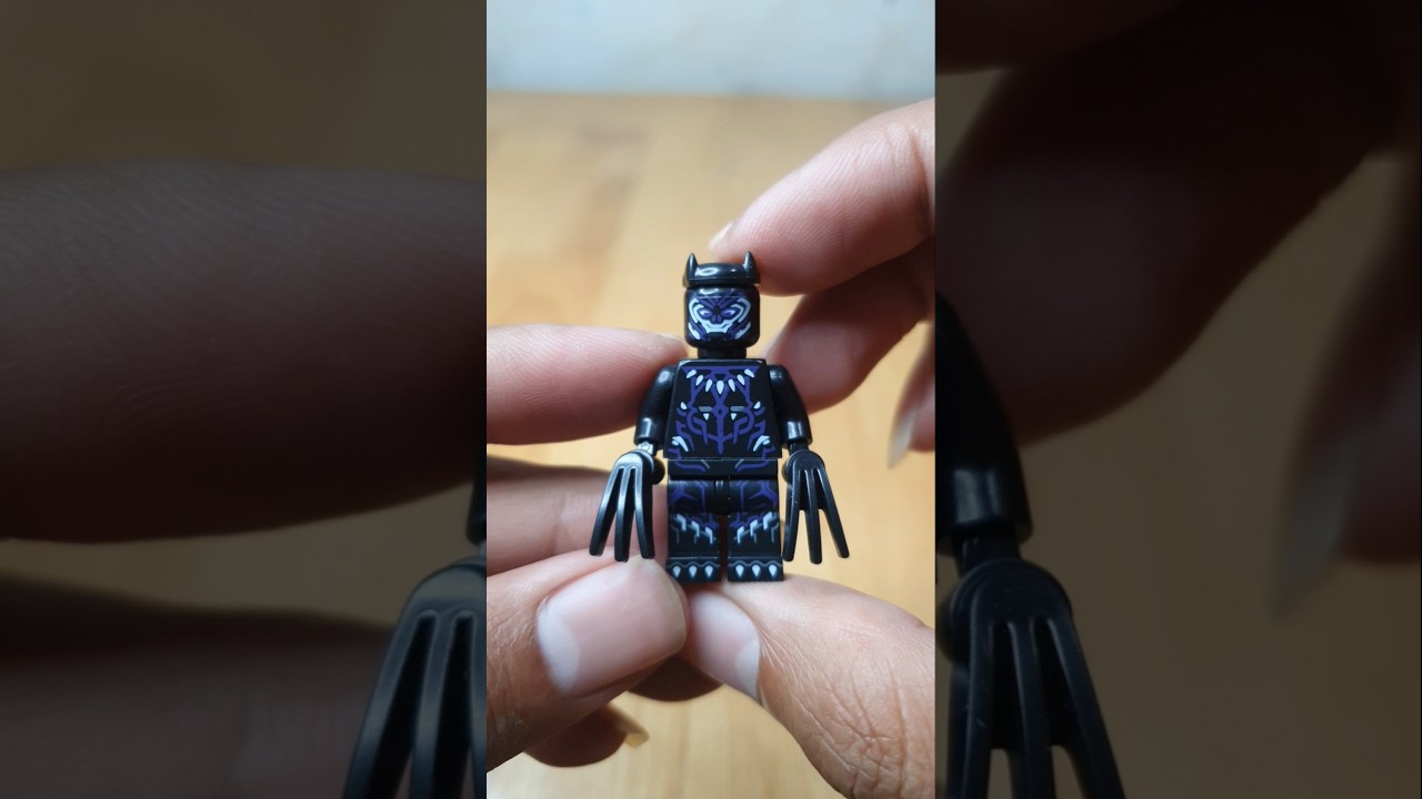 Unboxing LEGO Black Panther Minifigure! Wakanda Forever