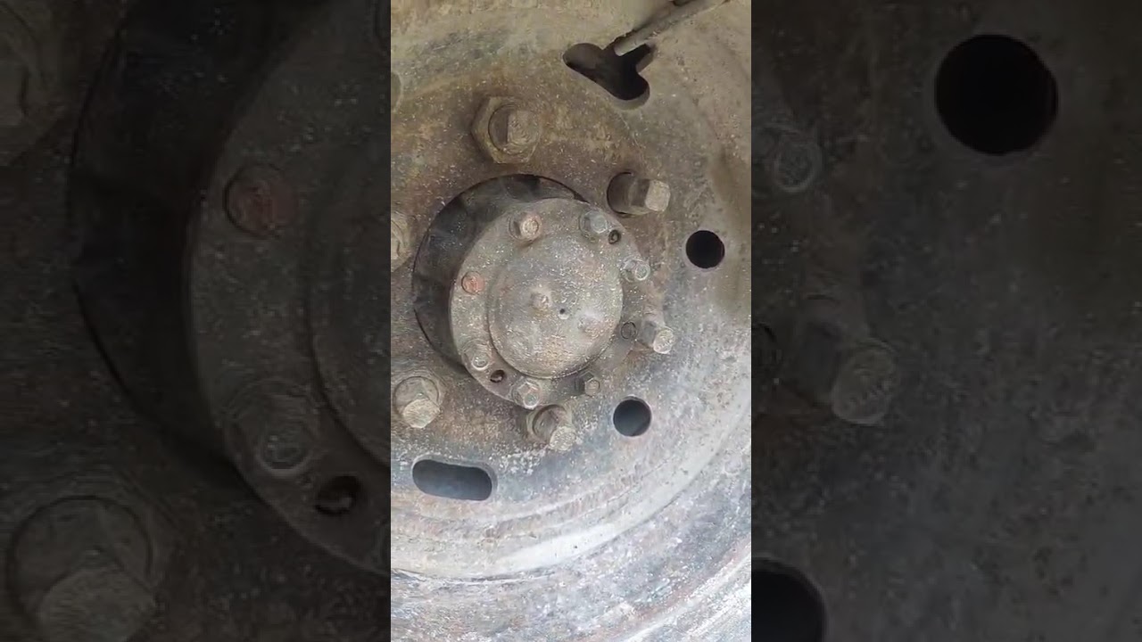 Canter bak mati 2015 HDV PAJAK MASIH HIDUP MEPET. SASIS MULUS.. KEPALA NYISIP DASAR ORI.. 185,pjk on