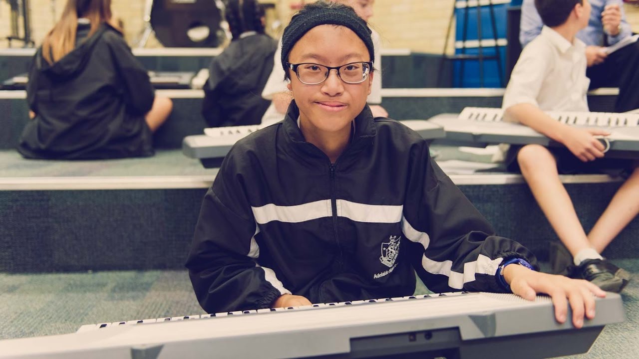 Rookie Report: Being Deaf by Tanya - Behind the News