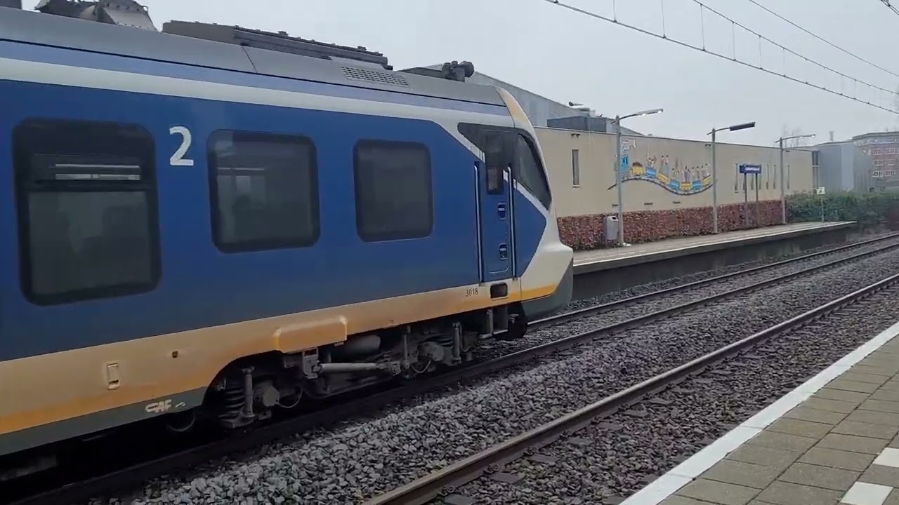 Sng komt aan op station apeldoorn osseveld.