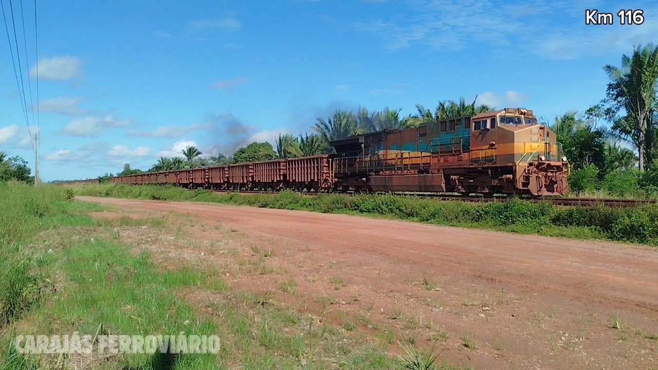 Trem de Minério carregado parando no Km 116 Estrada de Ferro Carajás