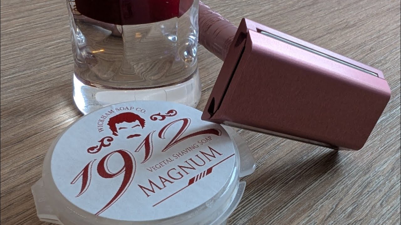 A Fabulous Shave with a Pink Razor 💥 The Marvellous Henson AL13 👍