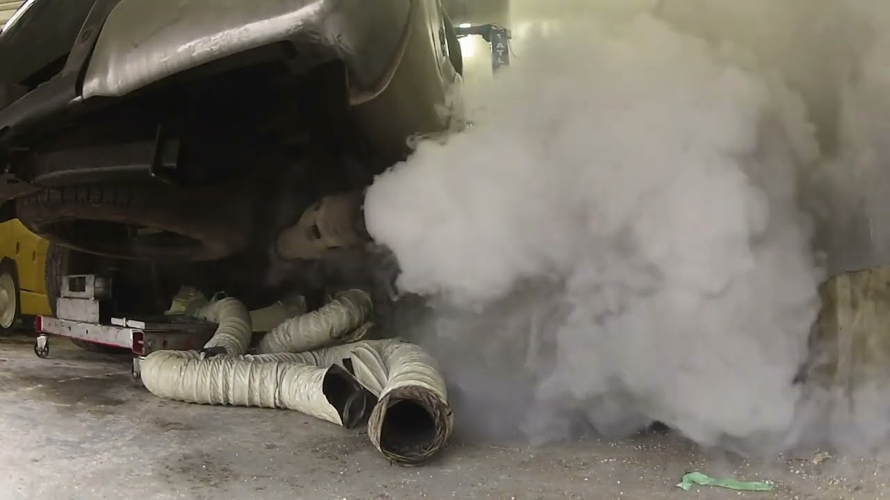 Detroit Two Stroke Cold Start Compilation