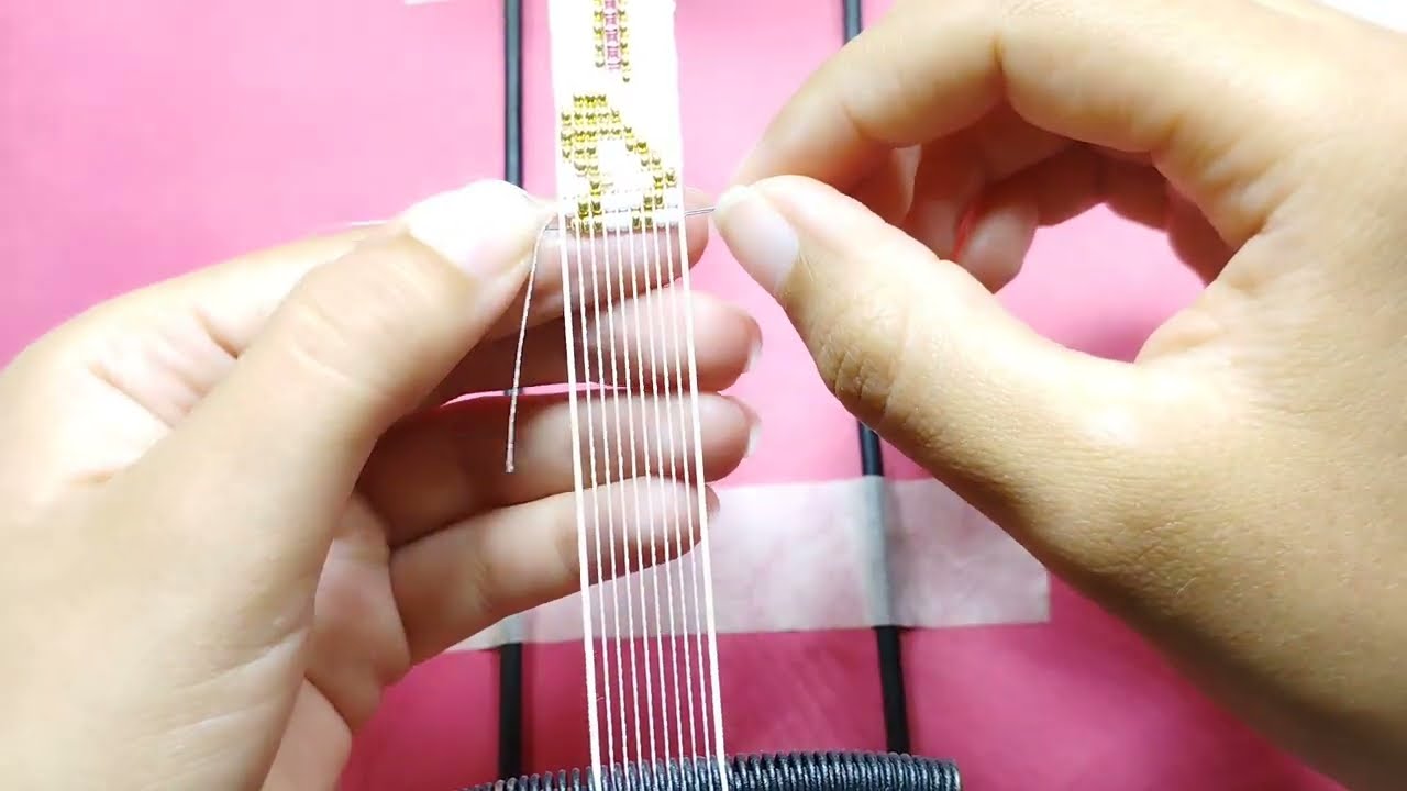 Como hacer una pulsera de corazones♥️ en mostacillas DIY