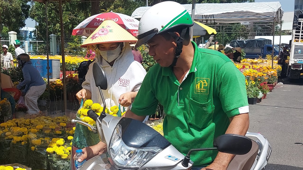 CHẤN ĐỘNG CHỢ CAO LÃNH VỠ TRẬN HOA GIẢM GIÁ XẢ HÀNG CỰC THẤP VẠN THỌ 20K