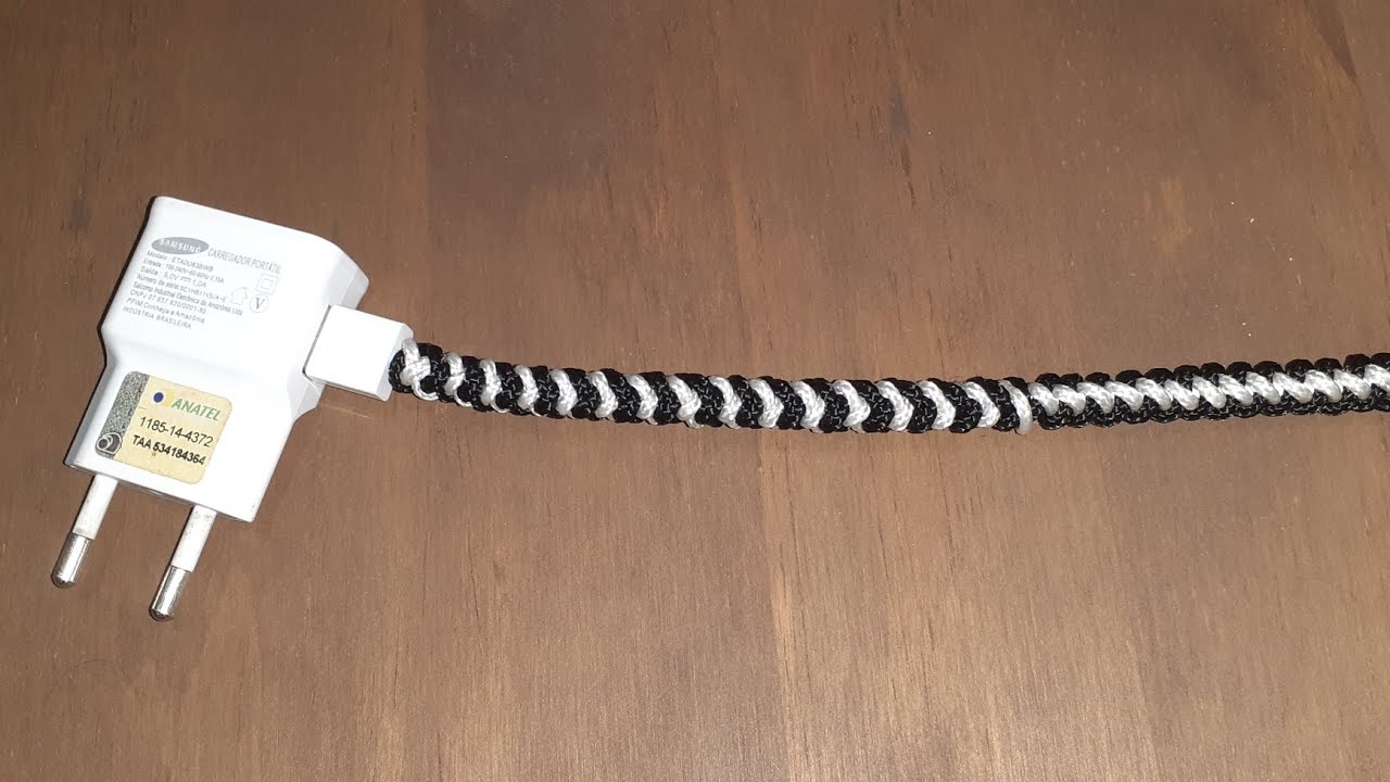 Trança para proteger o cabo do carregador.