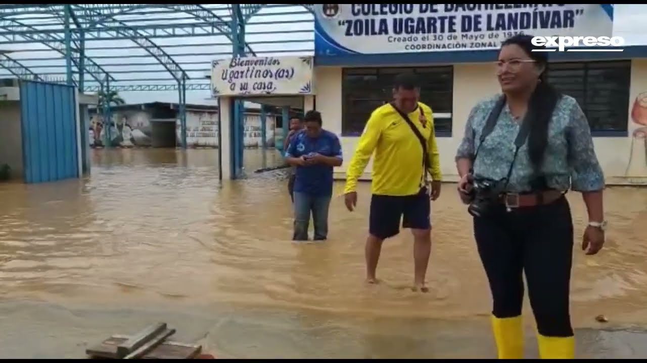 Santa Rosa, en El Oro, con el agua hasta la cintura