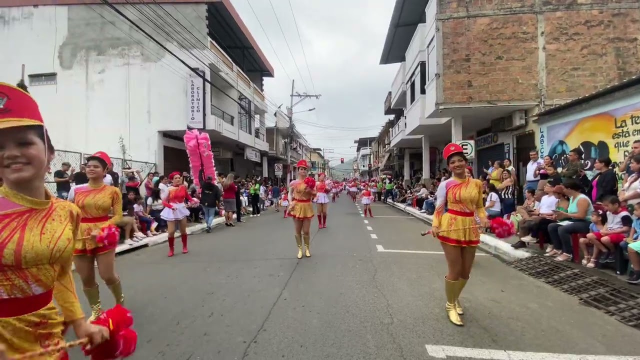 Unidad Educativa Particular El Oasis desfile Cívico de Chone