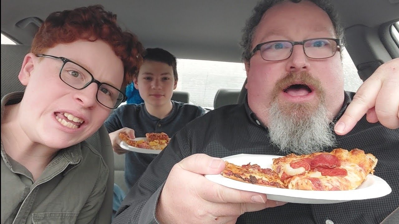 We Rank Domino's Pizza Crusts--Crust Clash!