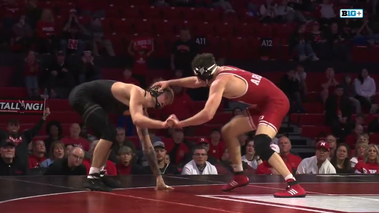 165 lbs: Purdue's Joey Blaze vs. Nebraska's LJ Araujo | Purdue Wrestling
