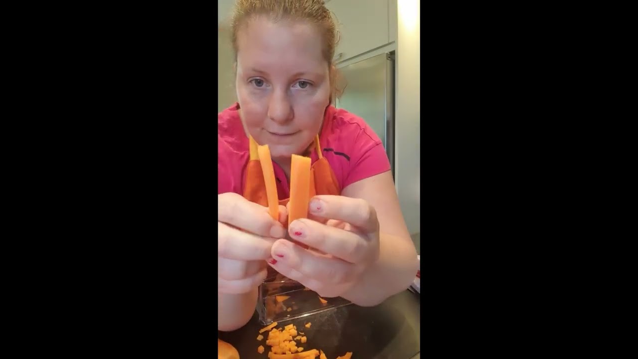 Démonstration SUPER DICER TUPPERWARE