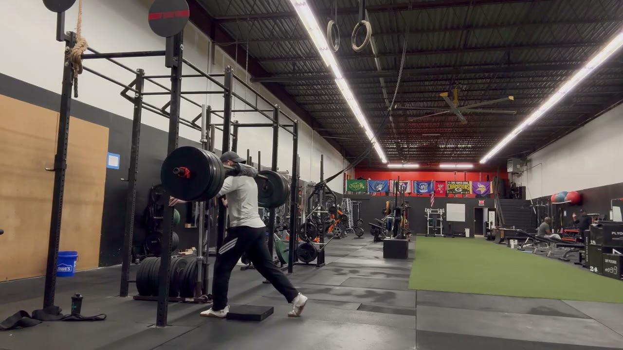Eccentric Safety Bar Split Squat
