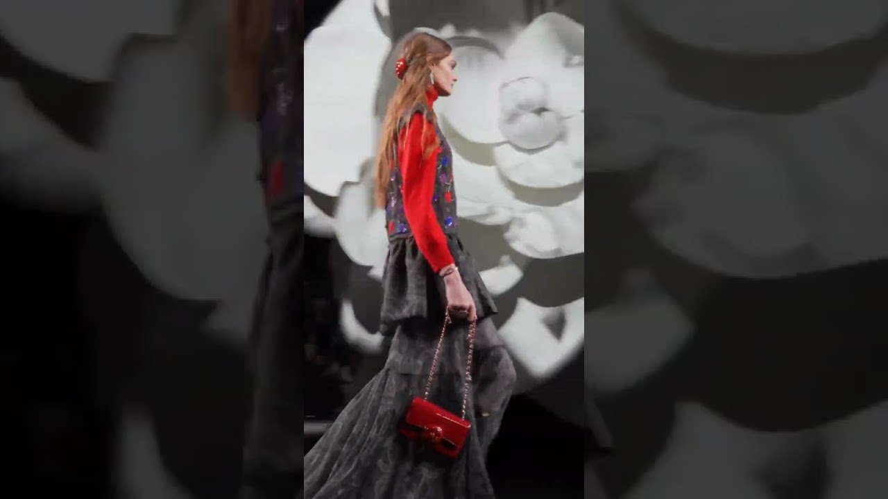 Chanel FallWinter 2023-2024 #chanel #fallwinter2023 #fashionshow #luxury #fashion #fashiontrends2023