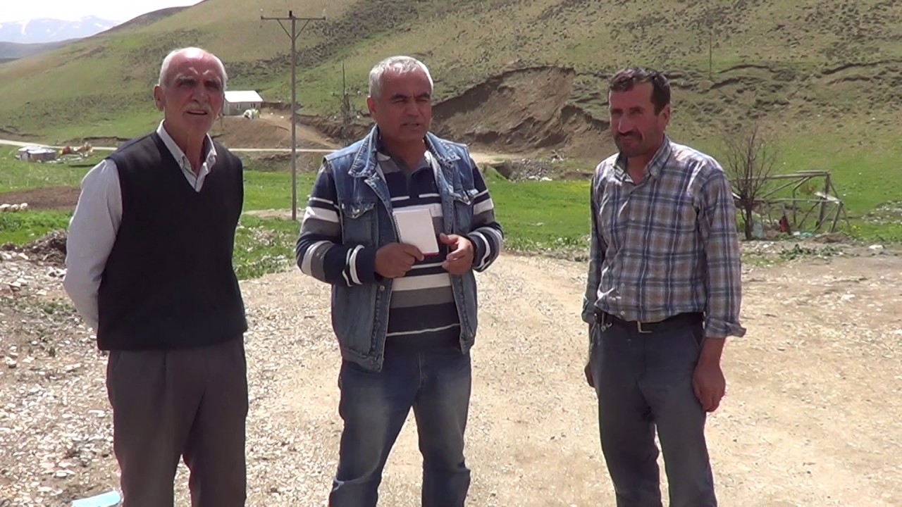 ERZURUM AZİZİYE AKDAĞ MAHALLESİ MUHTARI HABİB SEZER, YOLUMUZ NE ZAMAN ASFATLANACAK