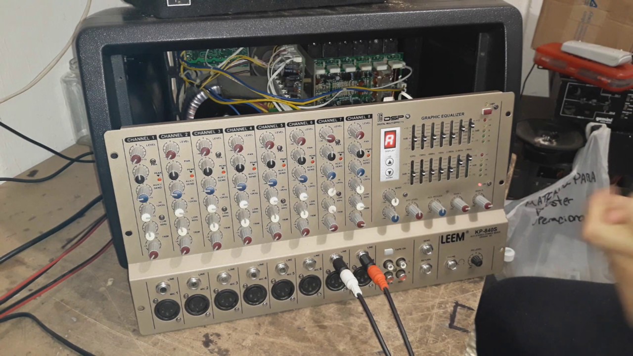 mezcladora o mixer amplificada no prende y quema fusibles