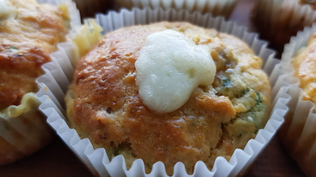 Magdalenas saladas(atún, zanahoria, aceitunas...)/Salty muffins (tuna, carrot, olives...)