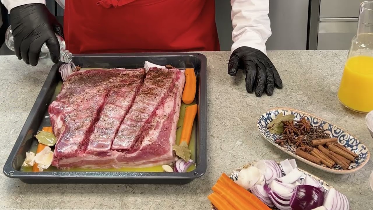 Langtidsstekt ribbe - oppskrift med spr&oslash; svor