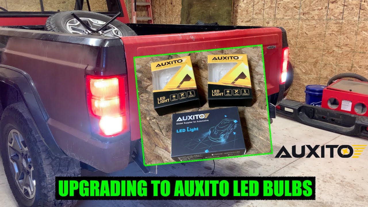 Rebuilding a Jeep Comanche Part 15: Upgrading The Lighting To Auxito LED Bulbs